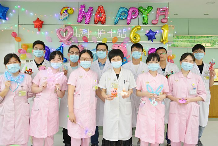 兒科爲住院孩子慶“六一”